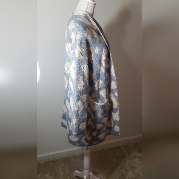 NWOT Davi&Dani women's S cardigan sweater. - Picture 12 of 13